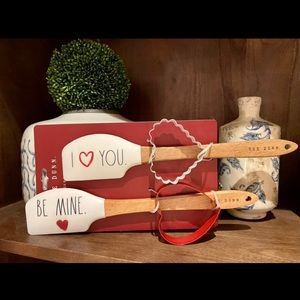 Rae Dunn Valentine’s Baking Set ❤️ 💋 🍪